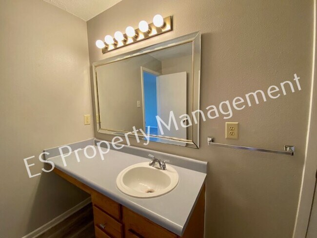 Building Photo - COMING SOON!! Gorgeous 3 Bedroom 2.5 Bath Home in Avon is Near Everything