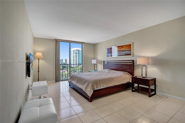 Building Photo - 19667 Turnberry Way