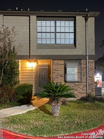 Building Photo - 11815 Vance Jackson Rd