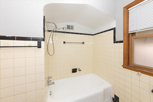 Building Photo - 7117 W Armitage Ave
