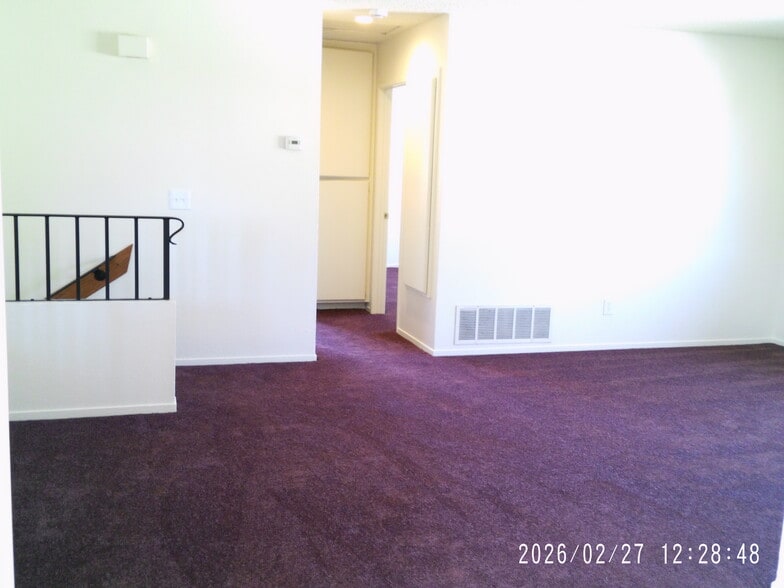 Living Room - 1113 Seabreeze Way