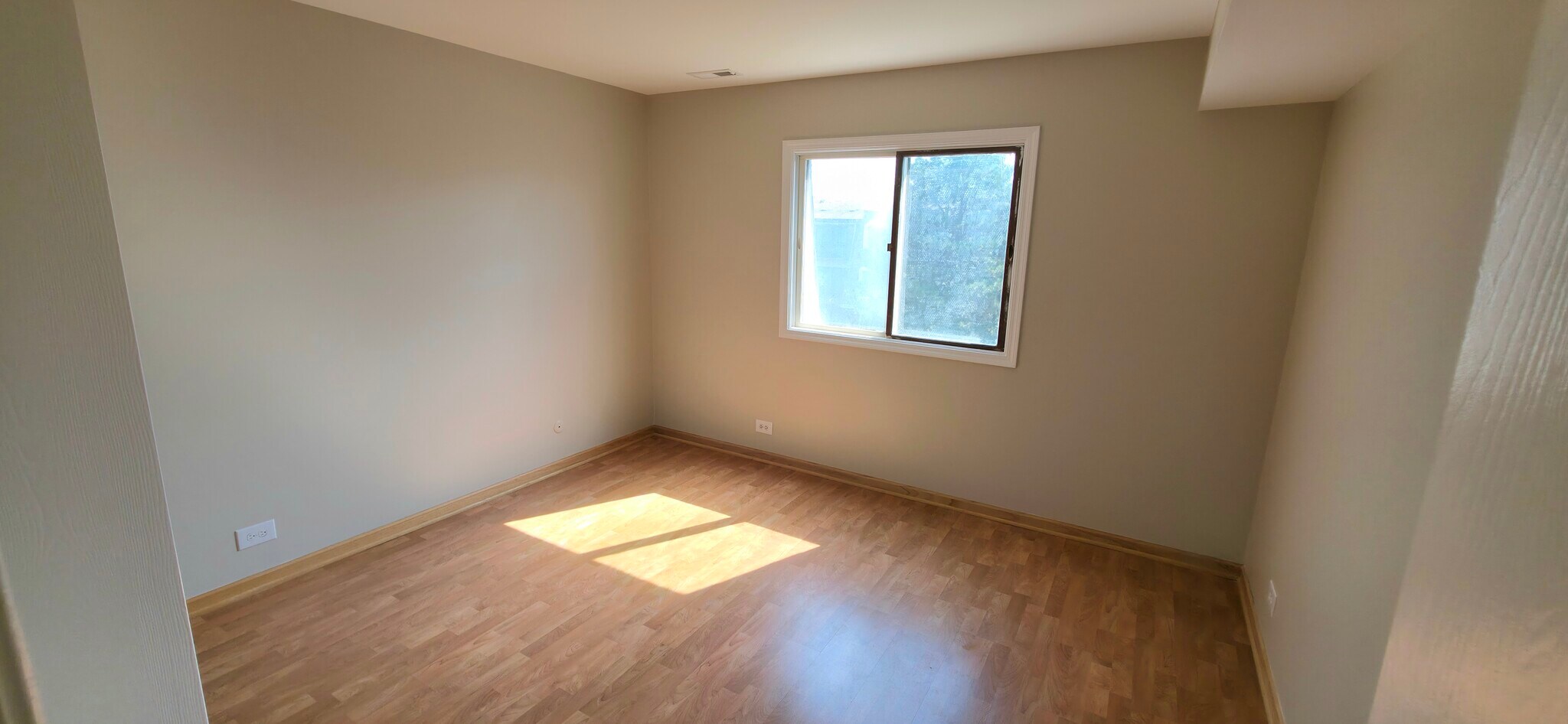 Building Photo - 4132 Cove Ln