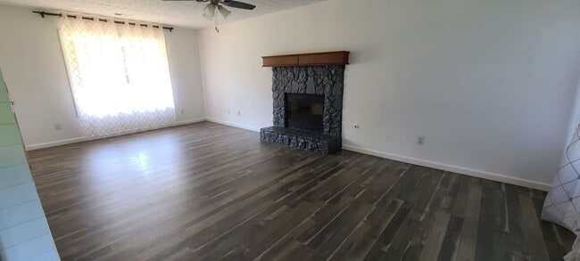 Building Photo - 640 Tribble Creek Dr