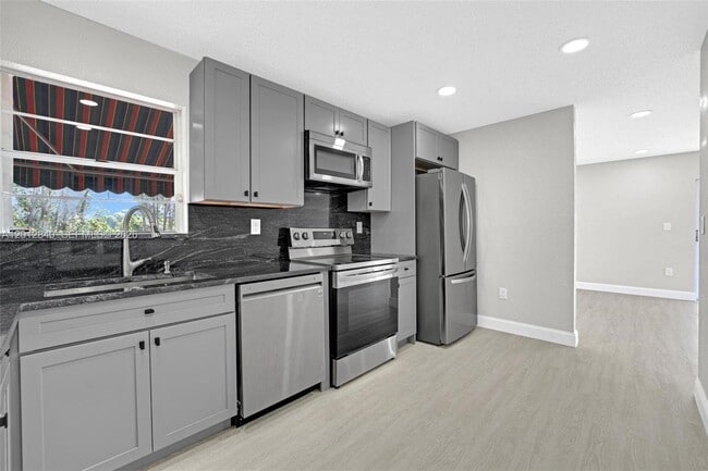 Building Photo - 10065 NW 54th Terrace
