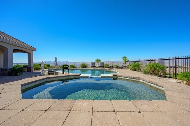 Building Photo - 1362 Pioneer Trail