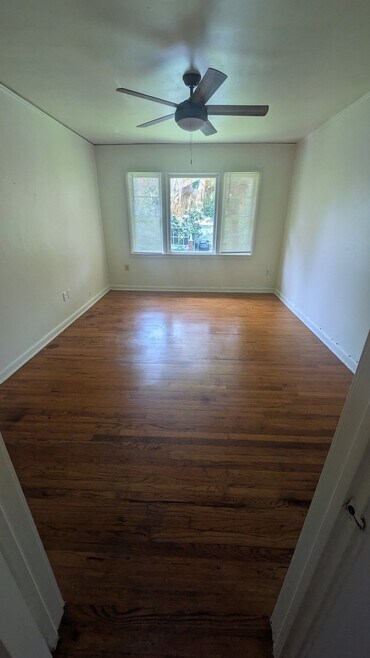 Building Photo - 2225 Wisteria St