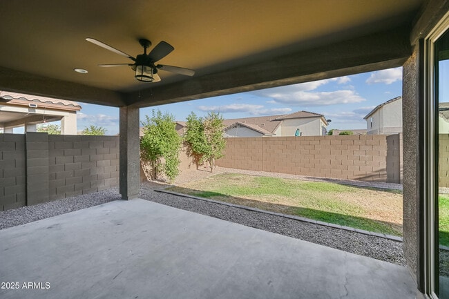 Building Photo - 16075 W Laurel Ln