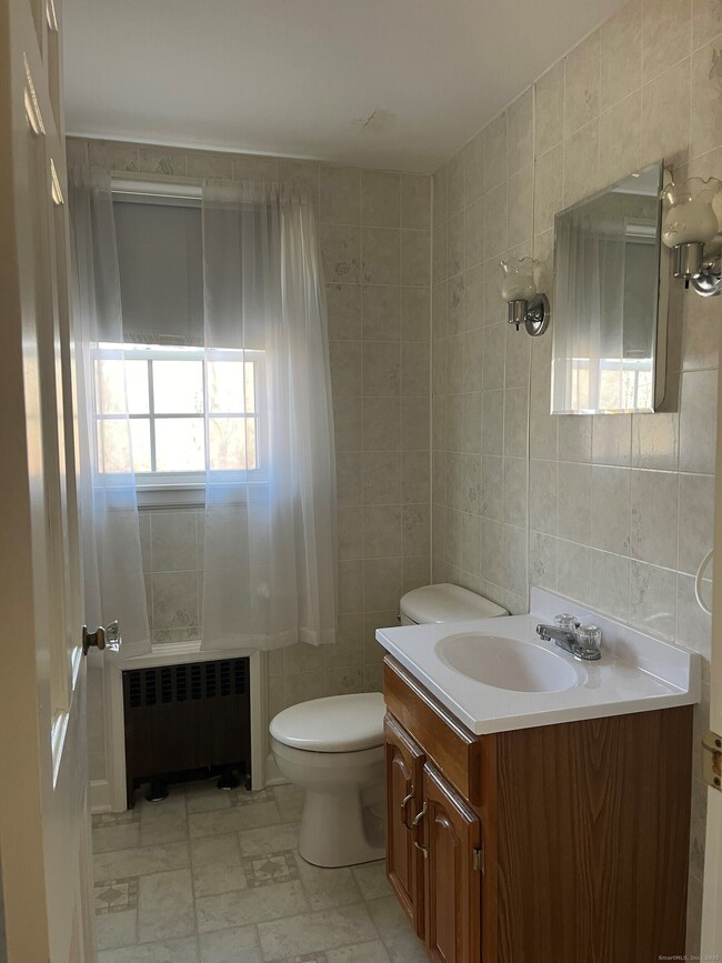 Building Photo - 383 Wells Rd