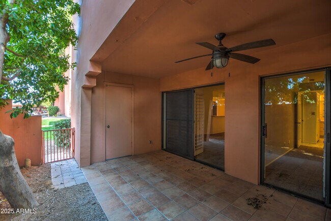Building Photo - 4303 E Cactus Rd