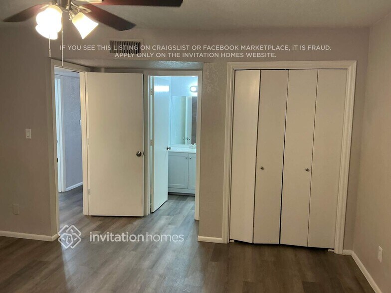 Building Photo - 4447 E Contessa St