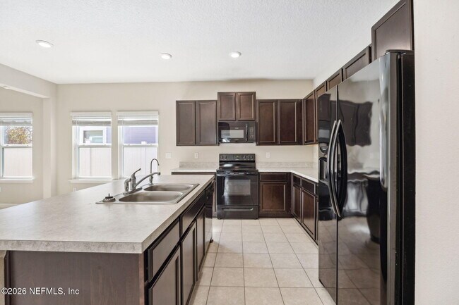 Building Photo - 5598 Kellar Cir