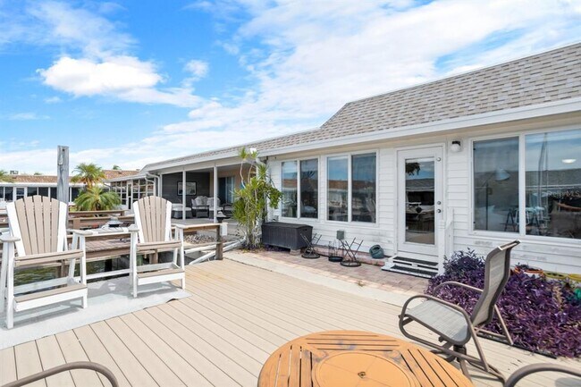 Building Photo - 355 Boca Ciega Point Blvd S