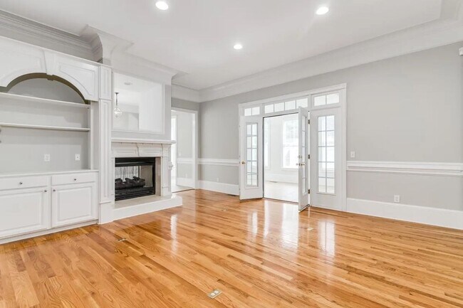 Building Photo - Beautiful home in Lake Carolina Harborside