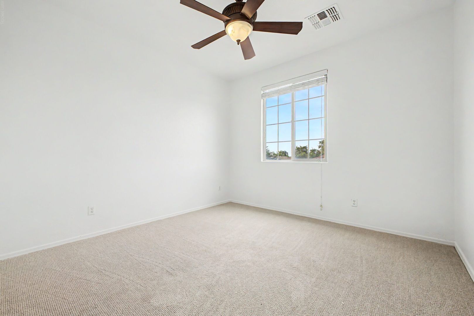Building Photo - 4947 E Odessa Dr