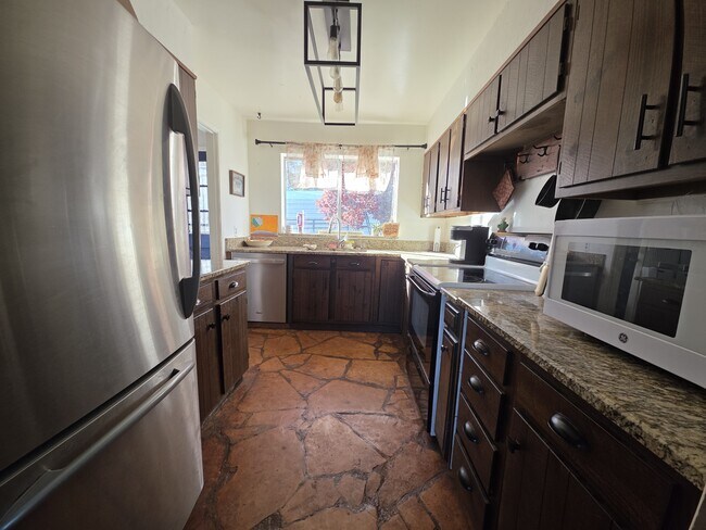 Building Photo - 5040 Wilson Hill Rd