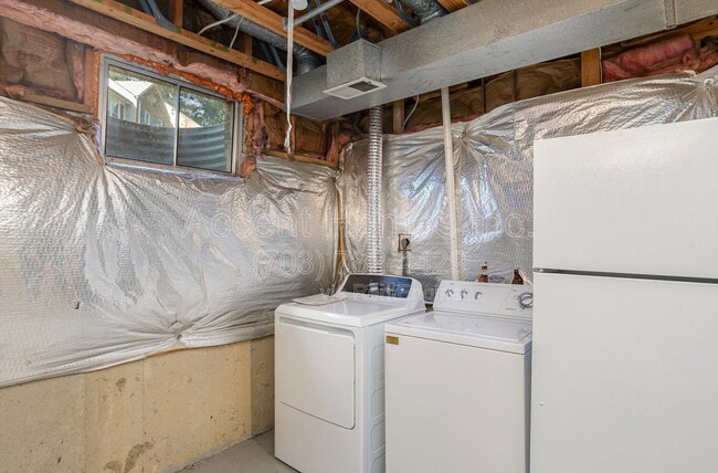 Building Photo - 7461 Ridge Oak Ct