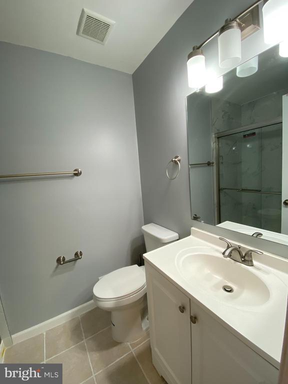 Building Photo - 6 Latta Ct