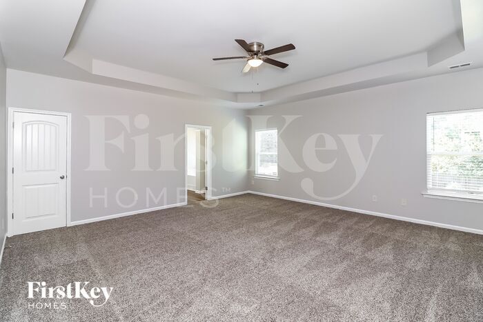 Building Photo - 219 Bollen Ln