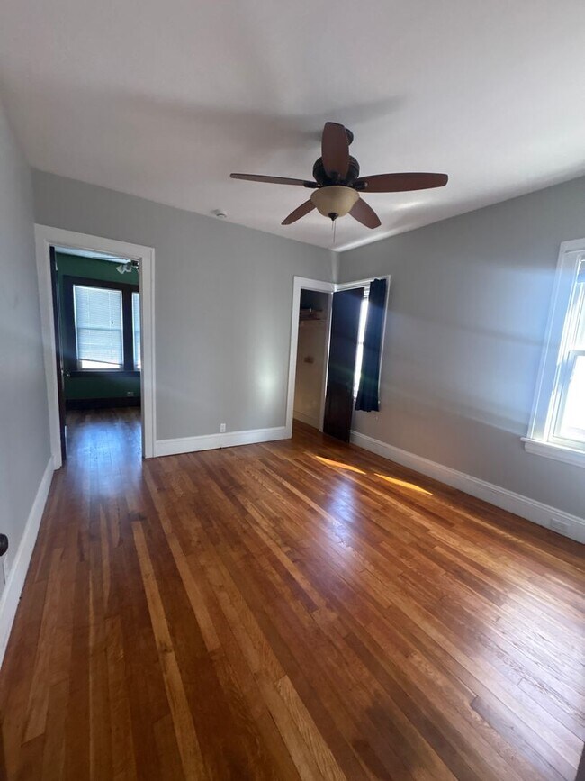 Building Photo - Waterbury1647