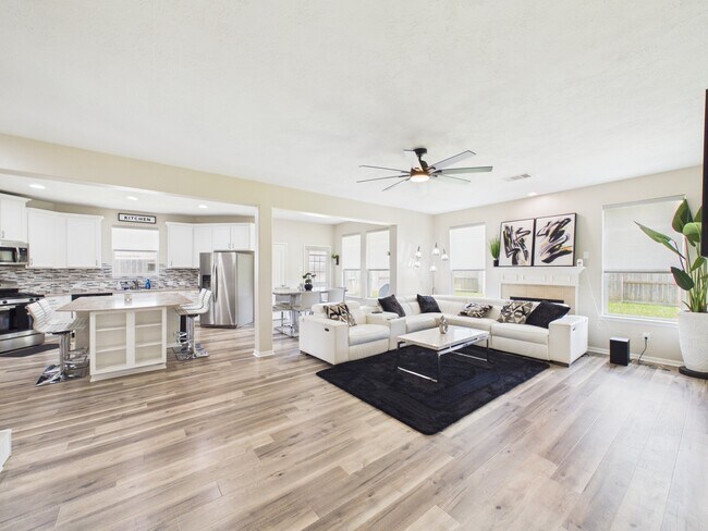 Building Photo - 9426 Russeff Field Ln