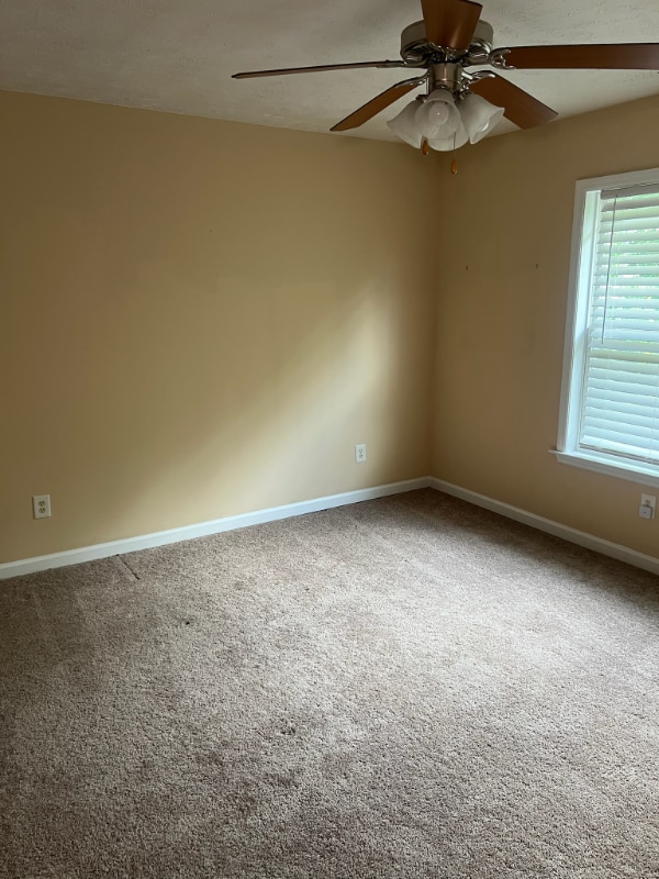 Building Photo - 916 Cora Lee Dr