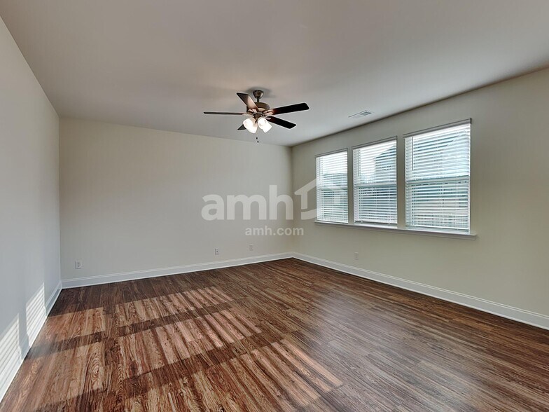 Building Photo - 111 Keyser Dr