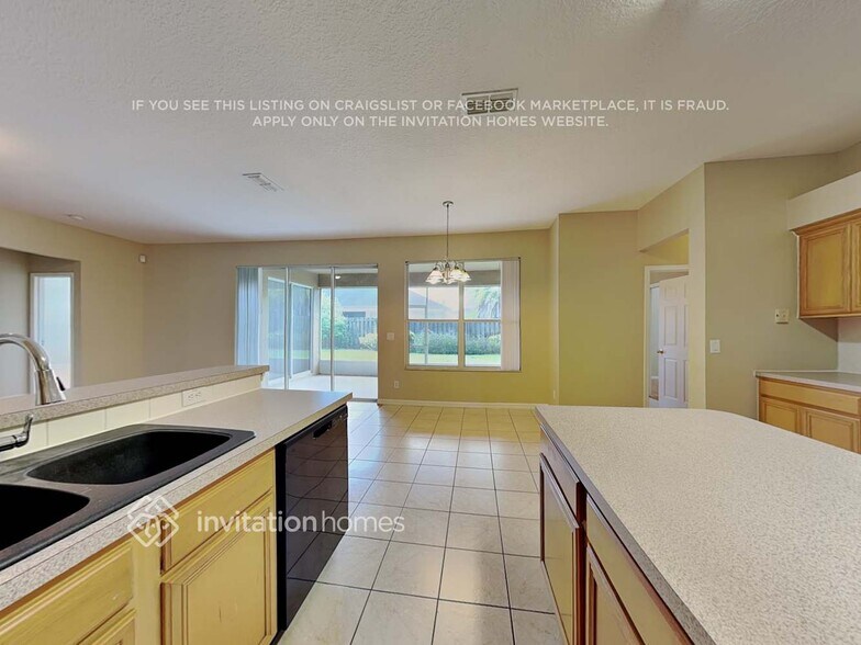 Building Photo - 13326 Rosemeade Cove