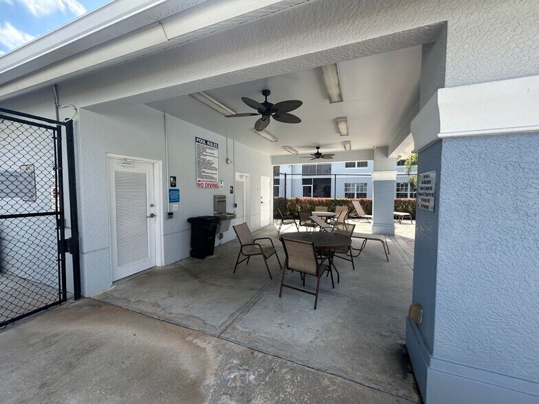 Building Photo - 8424 Bernwood Cove Loop