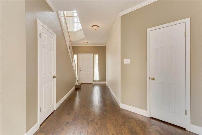 Building Photo - 13401 Gent Dr