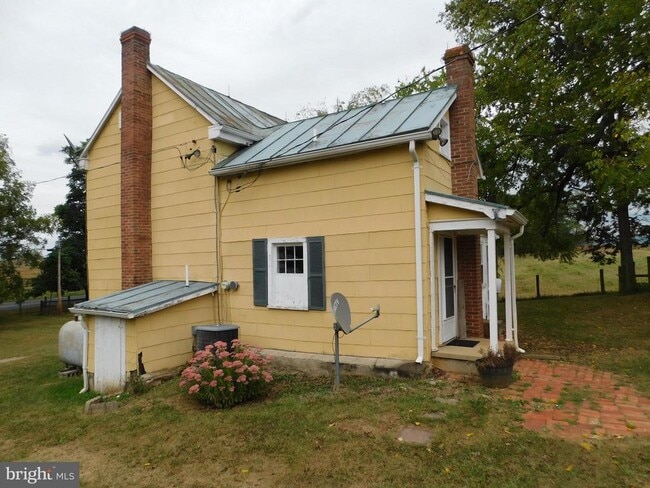 Building Photo - 430 Sugar Hill Rd