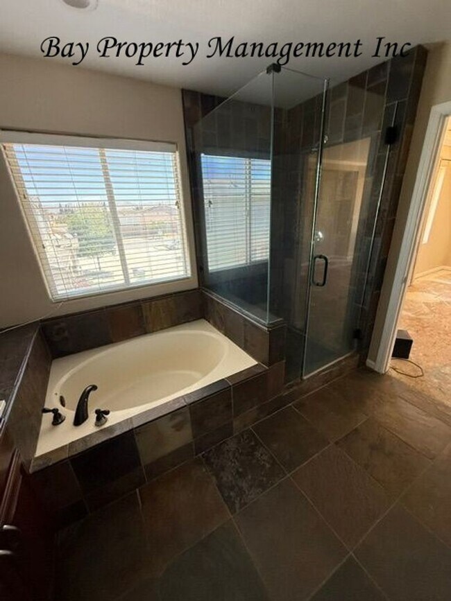 Building Photo - 380 Barolo Cir