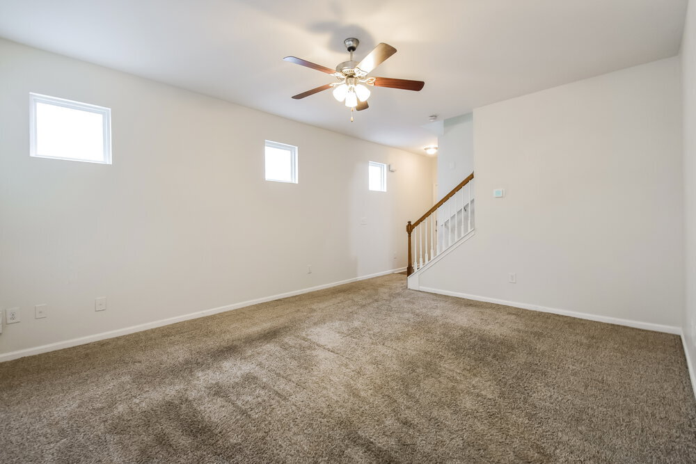 Building Photo - 464 Lobdale Falls Dr