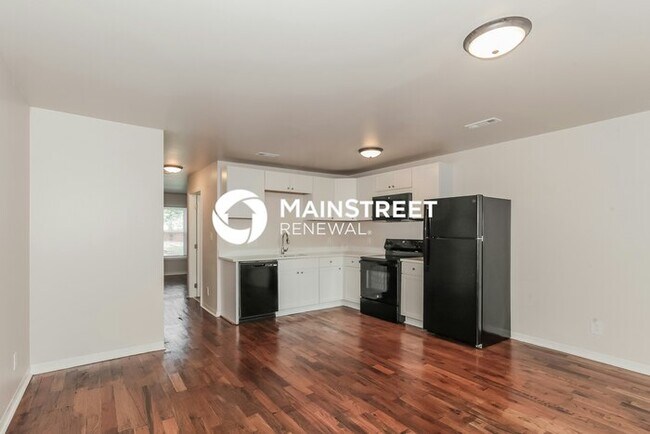Building Photo - 3 Bedroom Pet-Friendly Home in Louisville,...