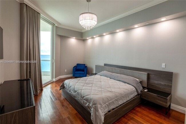 Building Photo - 16051 Collins Ave