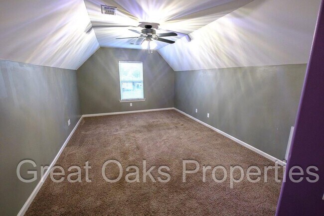 Building Photo - 108 Wellington Cir