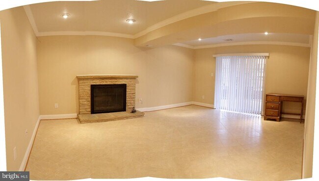 Building Photo - 3317 Pathway Ct