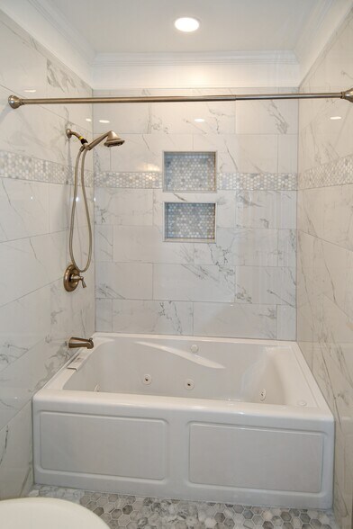 Building Photo - 11322 Westbrook Mill Ln