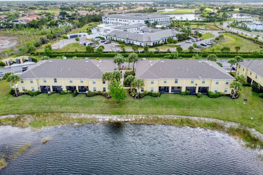 Building Photo - 9093 Gervais Cir