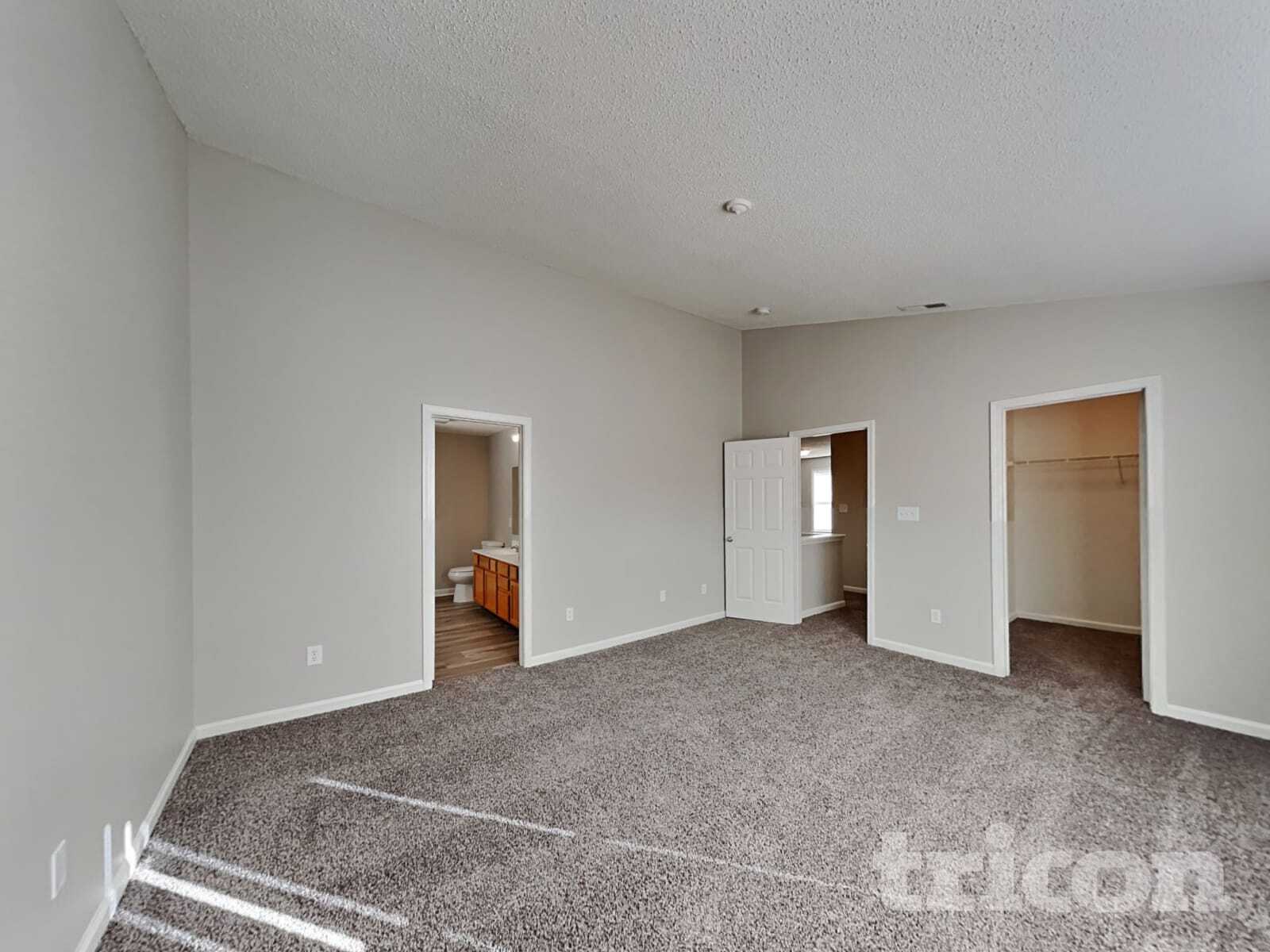 Building Photo - 4279 Round Lake Bend