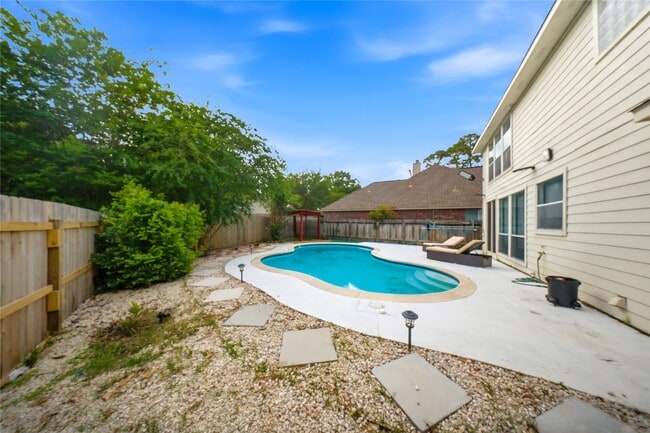 Building Photo - 2415 Mills Creek Dr