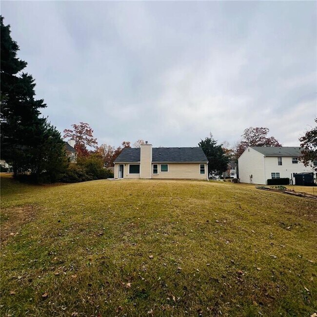 Building Photo - 6020 Aderhold Way