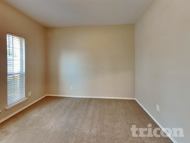 Building Photo - 1132 Beaverwood Ln