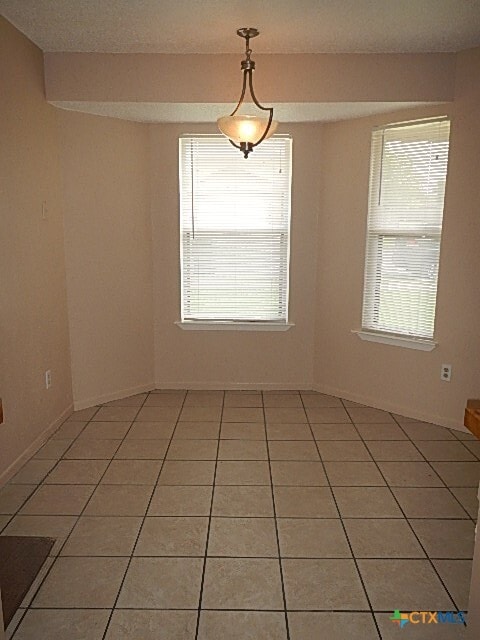 Building Photo - 2608 Tracey Cir