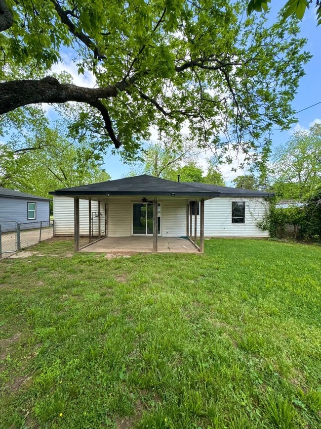 Building Photo - South Bossier!