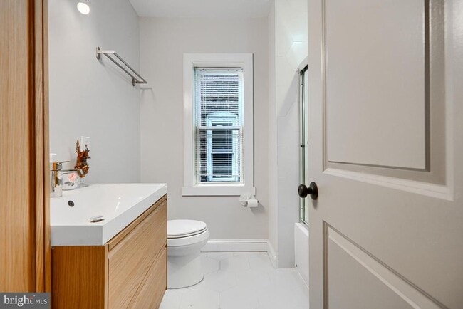 Building Photo - 2630 E Baltimore St