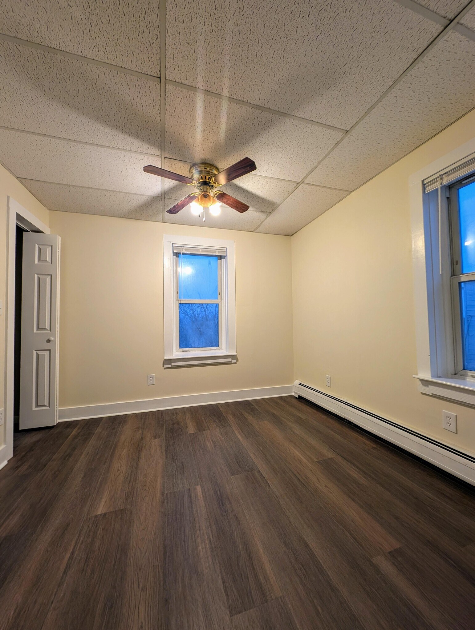 Bedroom with Closet - 409 Pennsylvania Avenue