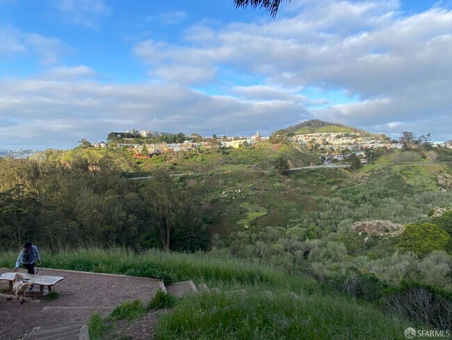 Building Photo - 5140 Diamond Heights Blvd