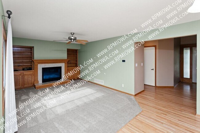 Building Photo - 8912 Highland Oaks Dr