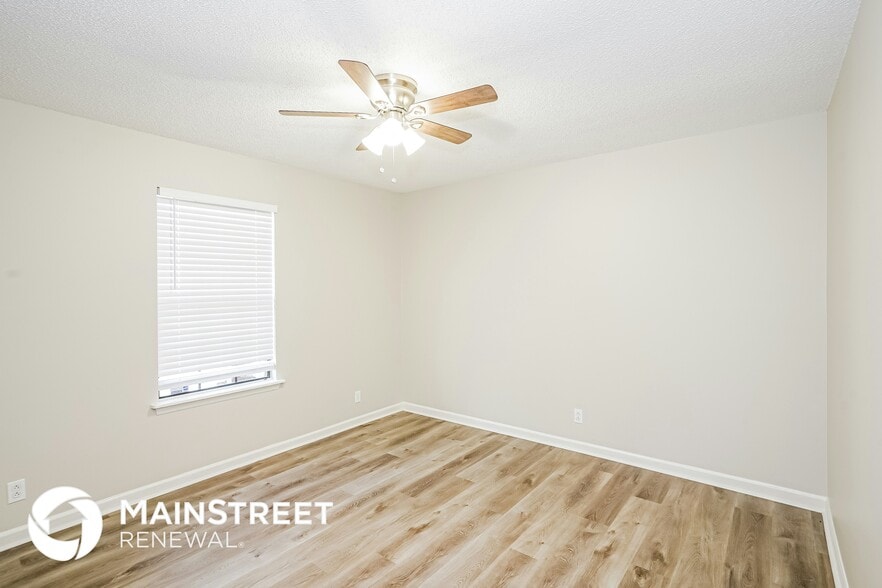 Building Photo - 421 Jonquil Ct