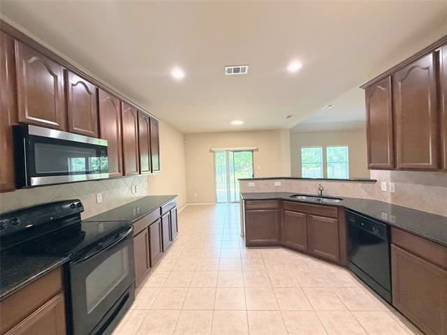 Building Photo - 1061 English Ivy Dr